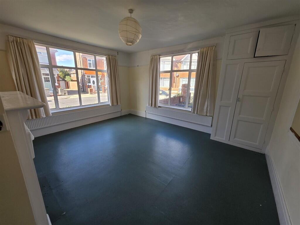 Apartment in Portsmouth - More