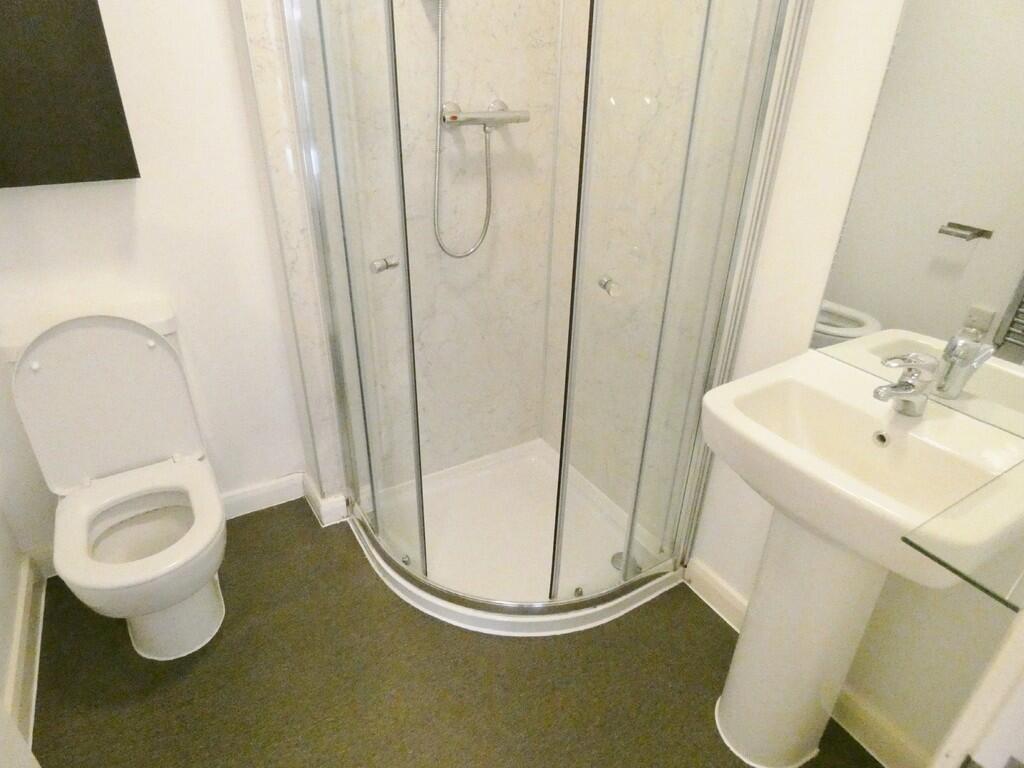 Apartment in Preston - View 5