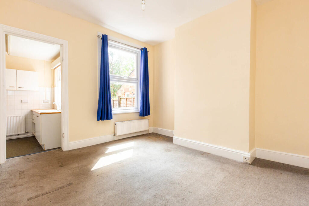 House in Rushden, North Northamptonshire - View 4