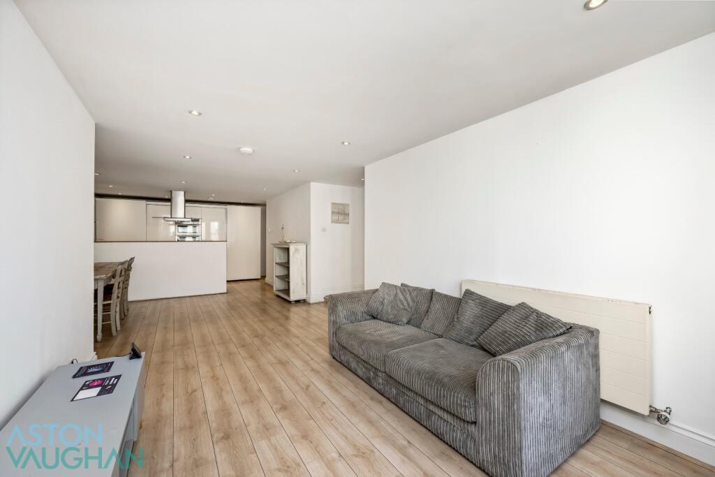 Apartment in Brighton - View 5