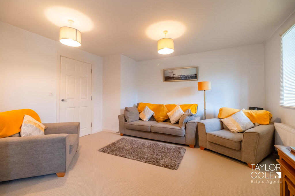Apartment in Tamworth, Staffordshire - View 3