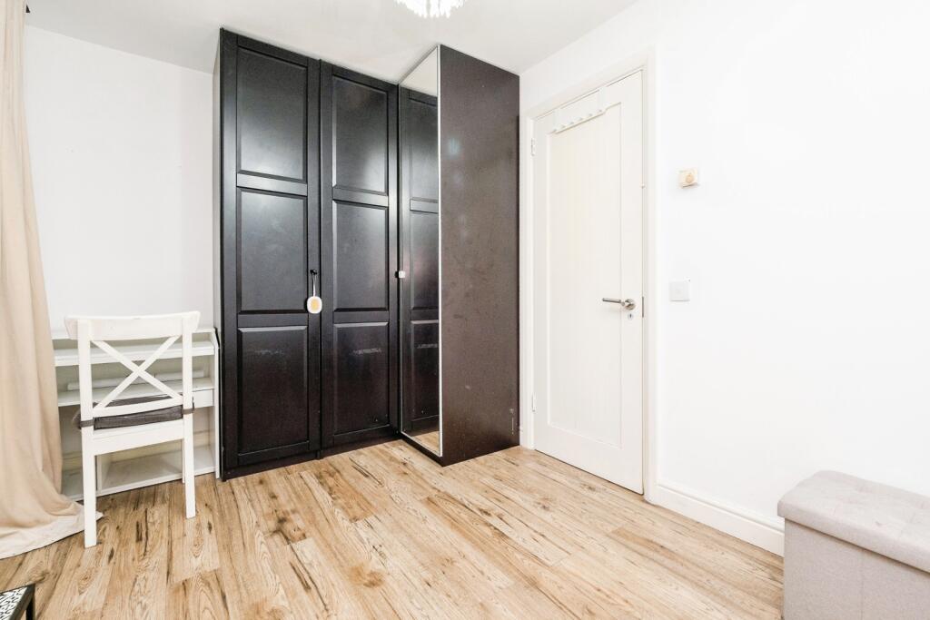 House in London, Beckton - View 5