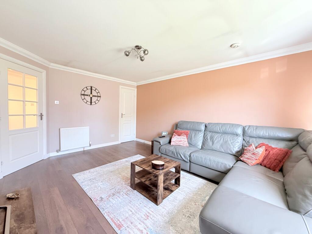 19 Cauldhame Street, New Carron, Falkirk, FK2 7GP photo 4