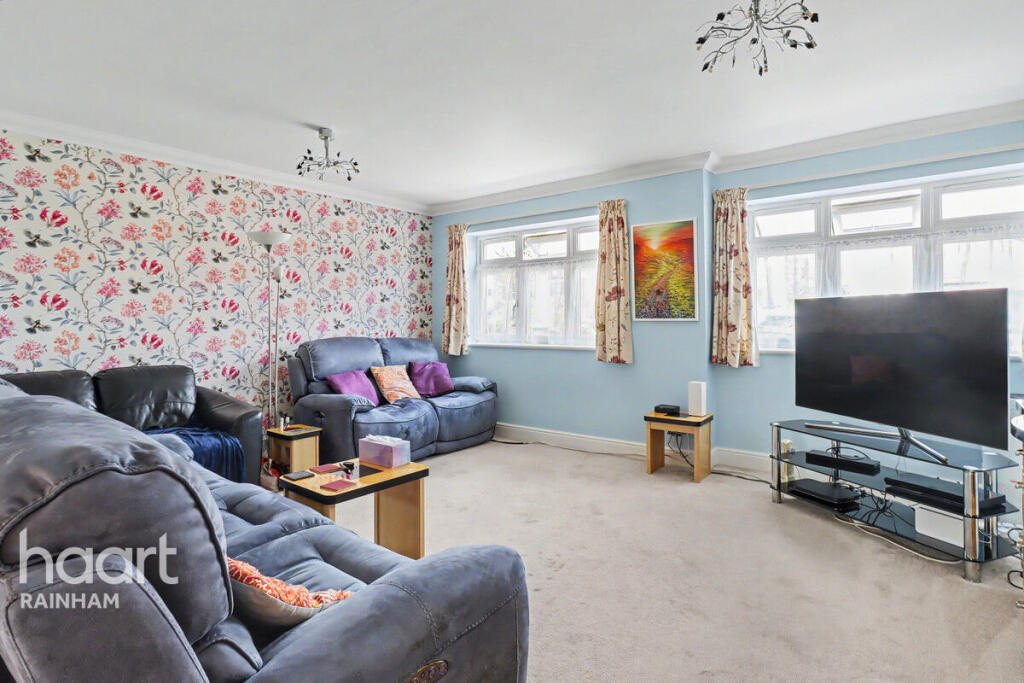 House in Romford - View 4