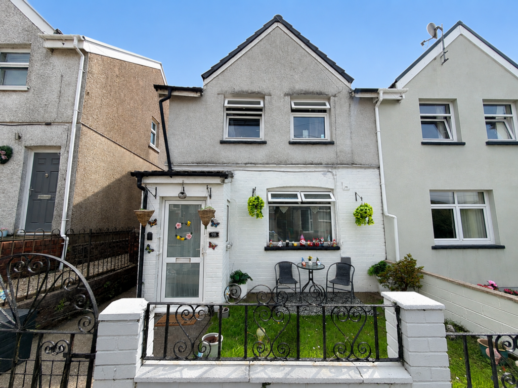 Main image of property: Thomas Street, Gilfach Goch, Porth