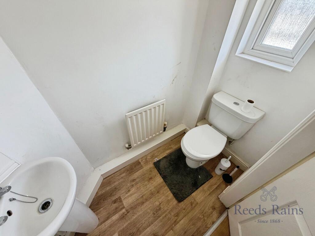 House in Stoke-on-Trent - More