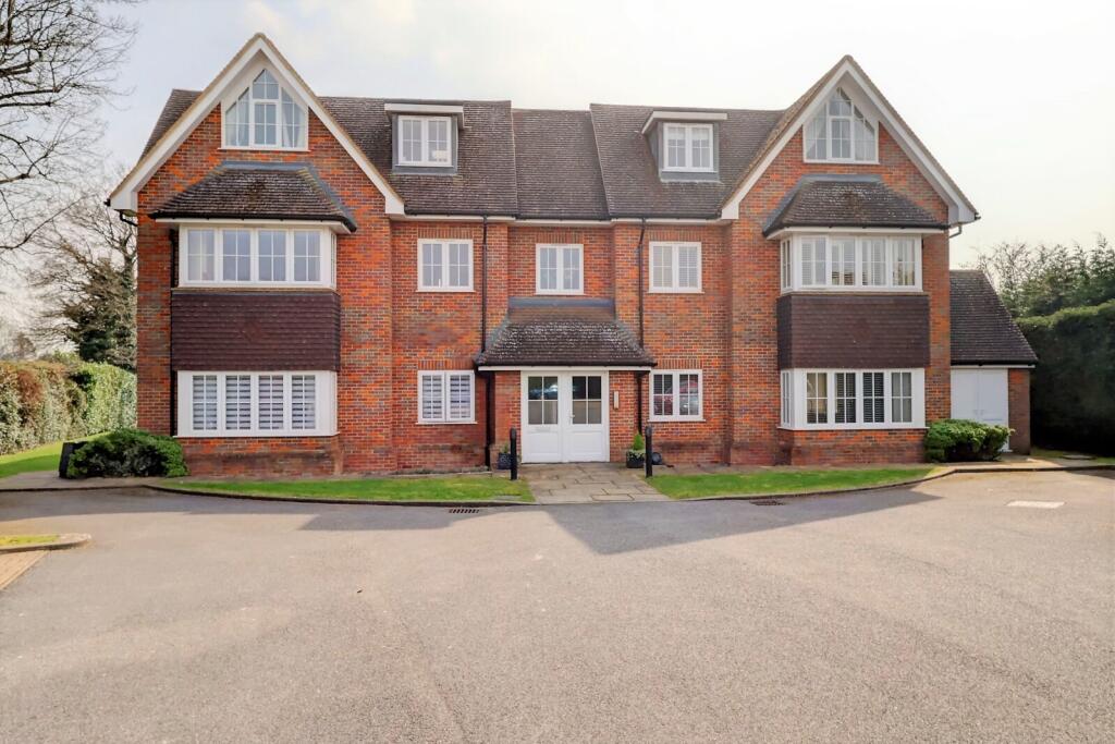 Main image of property: Long Acre, Holmer Green, High Wycombe, Buckinghamshire, HP15