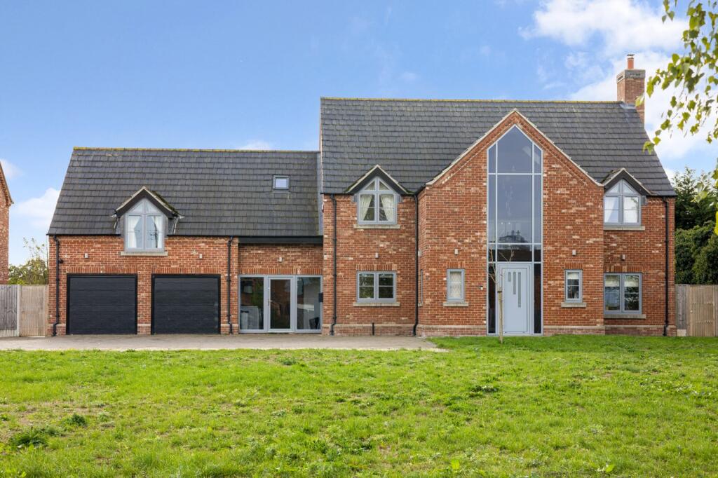 5-bed detached on Fenton Grange, Fenton, Lincoln, Lincolnshire, LN1, £795,000