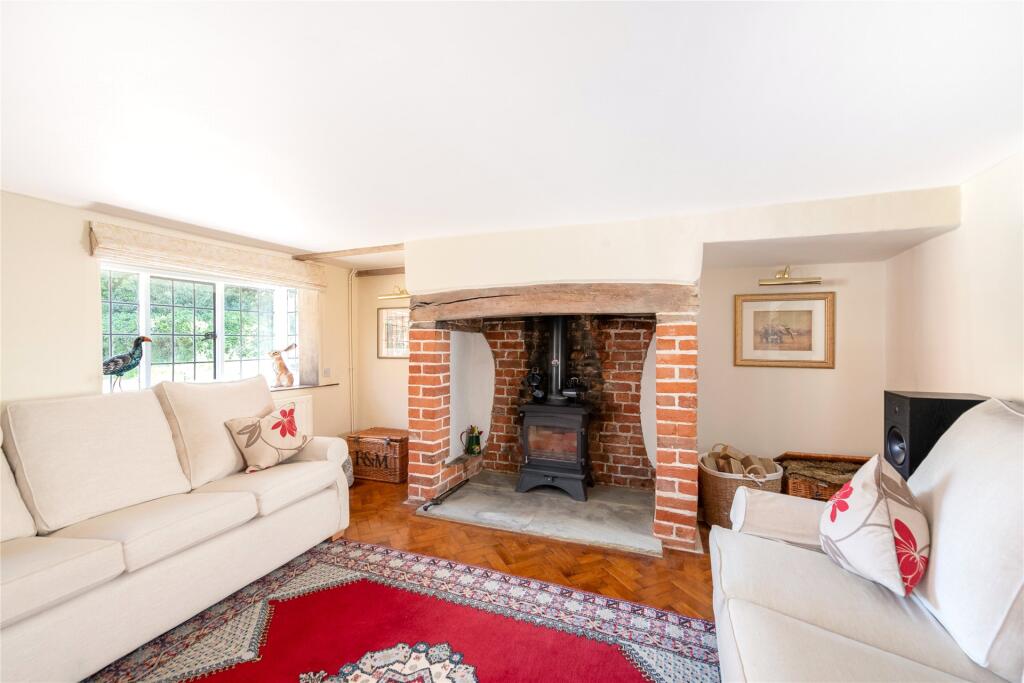 Post Office Lane, Hoggeston, Buckinghamshire, MK18 photo 5