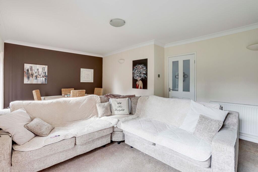 House in Ashfield, Edgewood, Hucknall - More