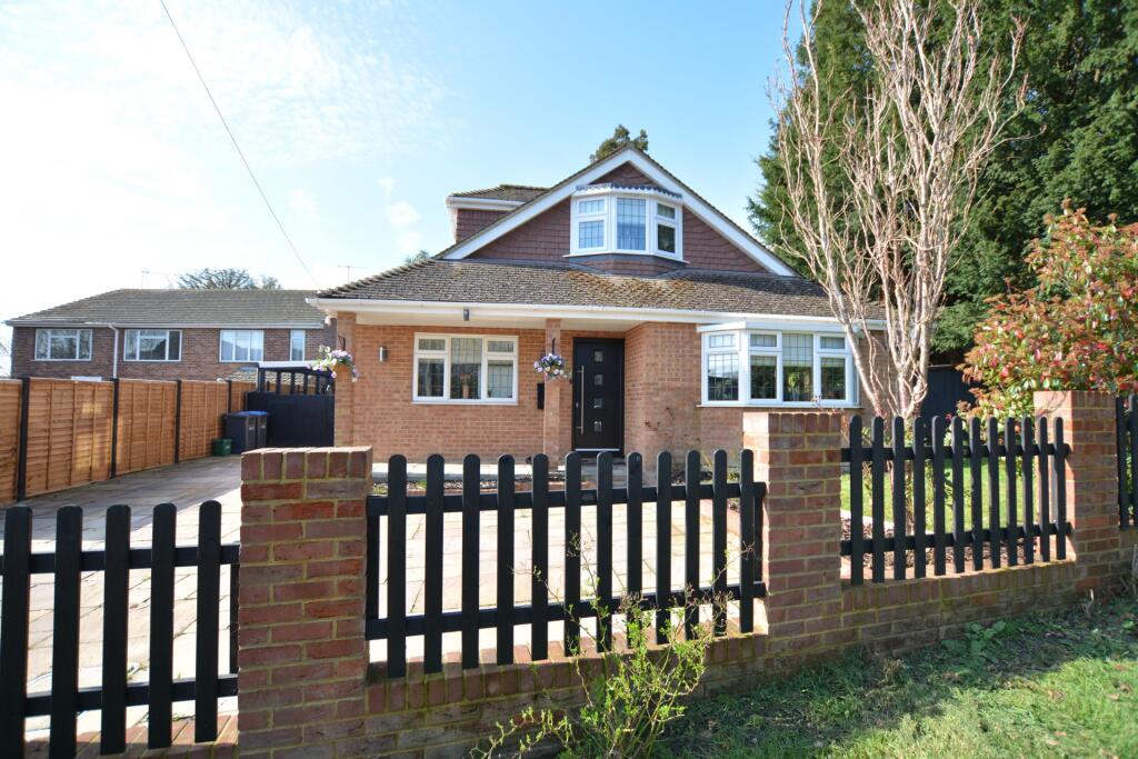 4-bed detached on Church Road, Copthorne, RH10, £800,000