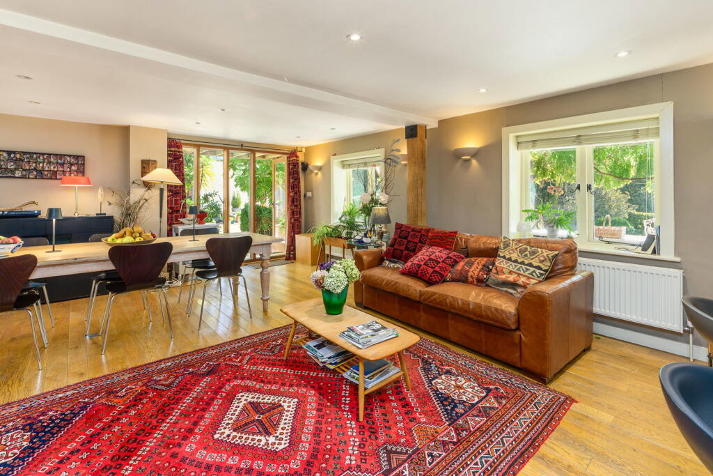 House in Tunbridge Wells, Goudhurst - More