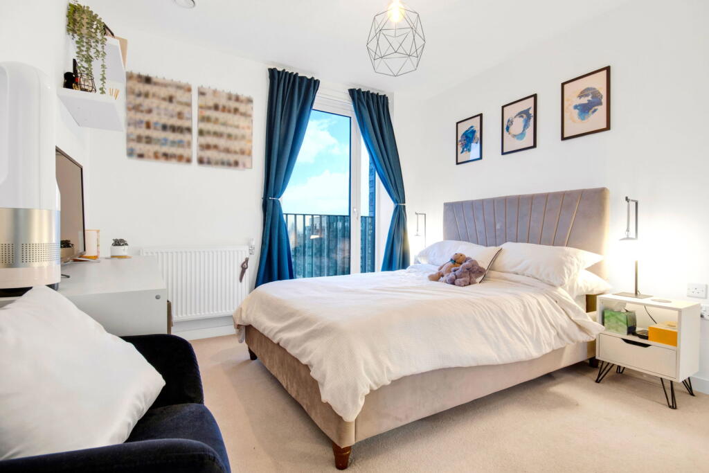 Apartment in London - More