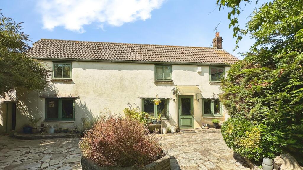 Main image of property: Guinea Lane, Bristol