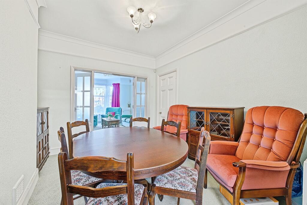 House in Northampton, West Northamptonshire - View 5