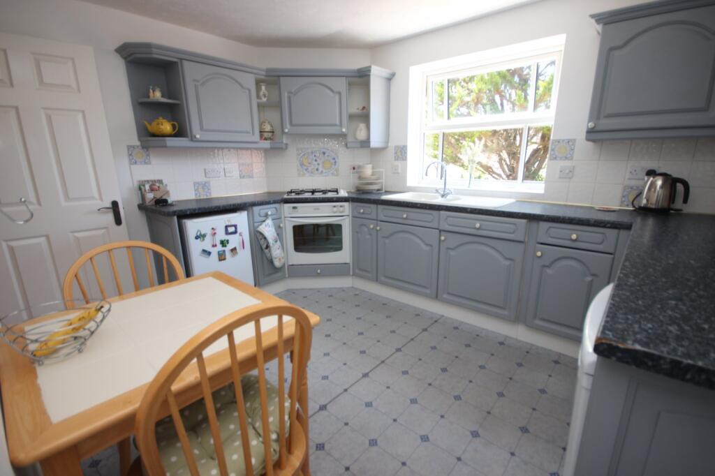 Cowslip Road, Broadstone, Dorset, BH18 photo 2