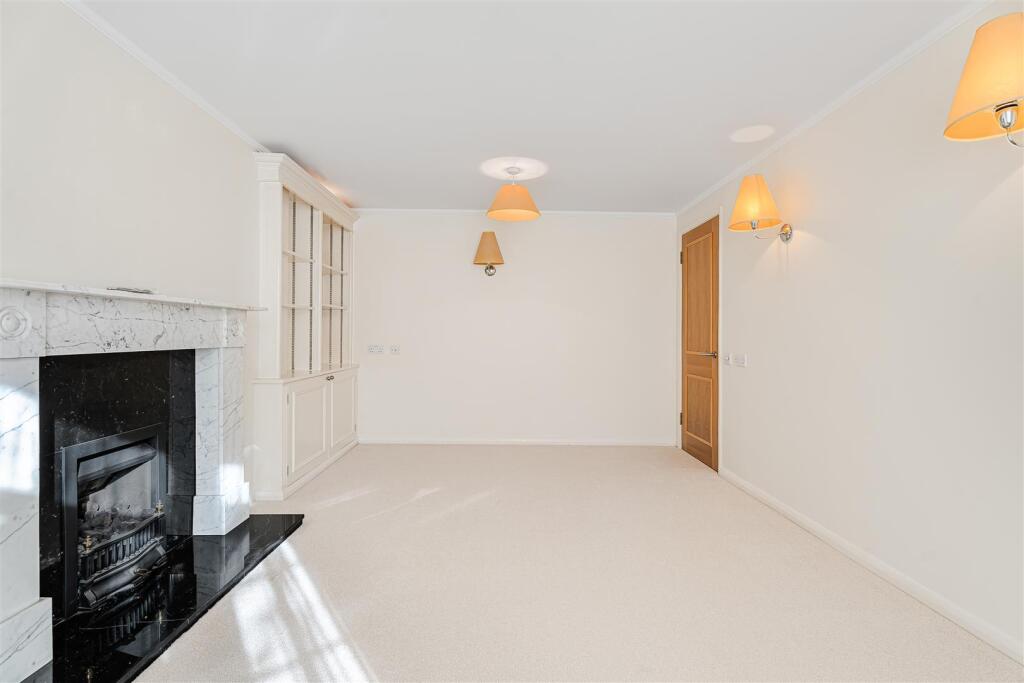 Apartment in Twickenham - View 5