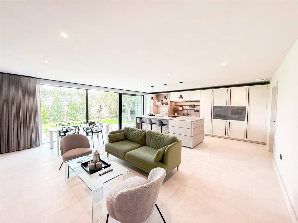 Sussex Avenue, Didsbury, M20 photo 3