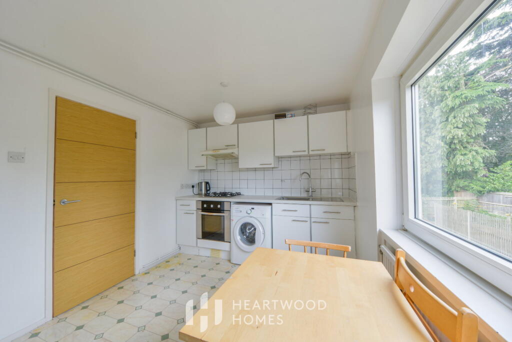 Apartment in St Albans, Fleetville - View 4