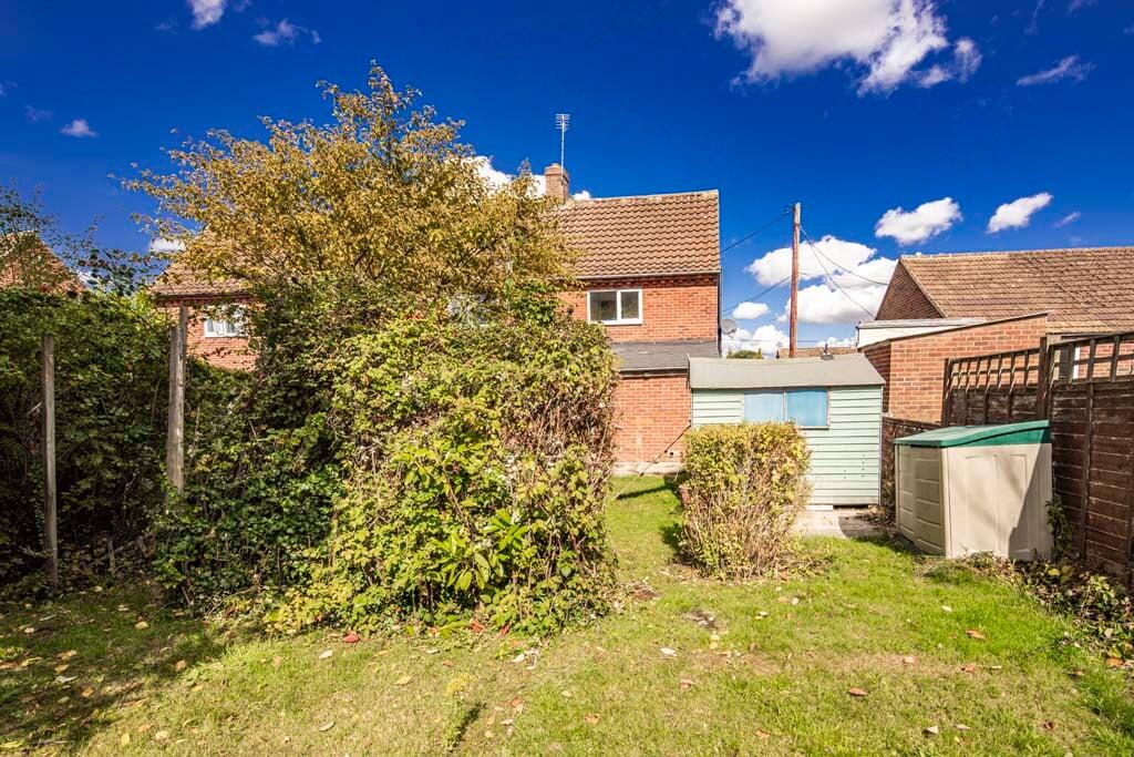 36 The Close, Woodcote photo 2