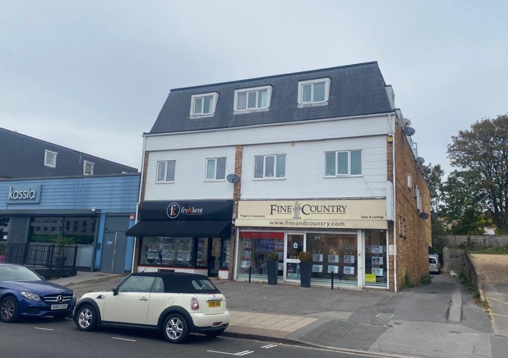 2-bed flat on Flat 3, 139-141 Havant Road, Drayton, Portsmouth, PO6 2AA, £65,000