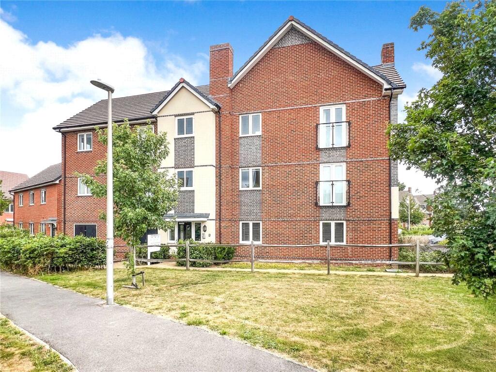 Main image of property: Fullbrook Avenue, Spencers Wood, Reading, Berkshire, RG7