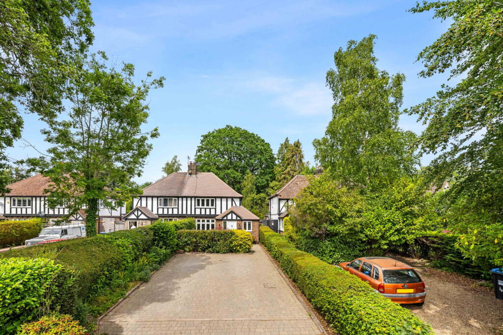 3-bed semi-detached on Copthorne Road, Felbridge, £550,000