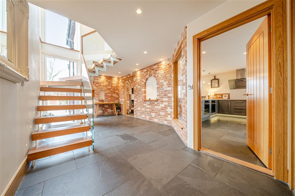 House in Peterborough - View 5