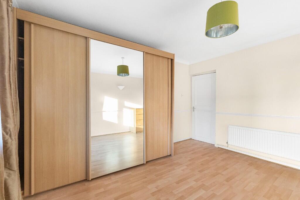 Apartment in London - View 3