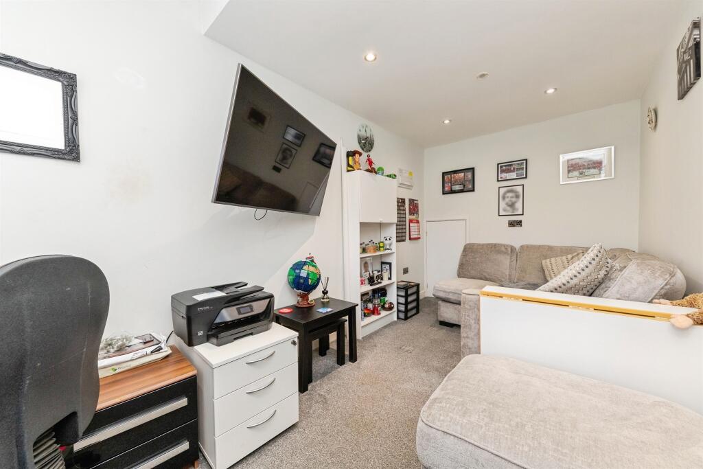 Additional image 7 of Poppyfields, Welwyn Garden City