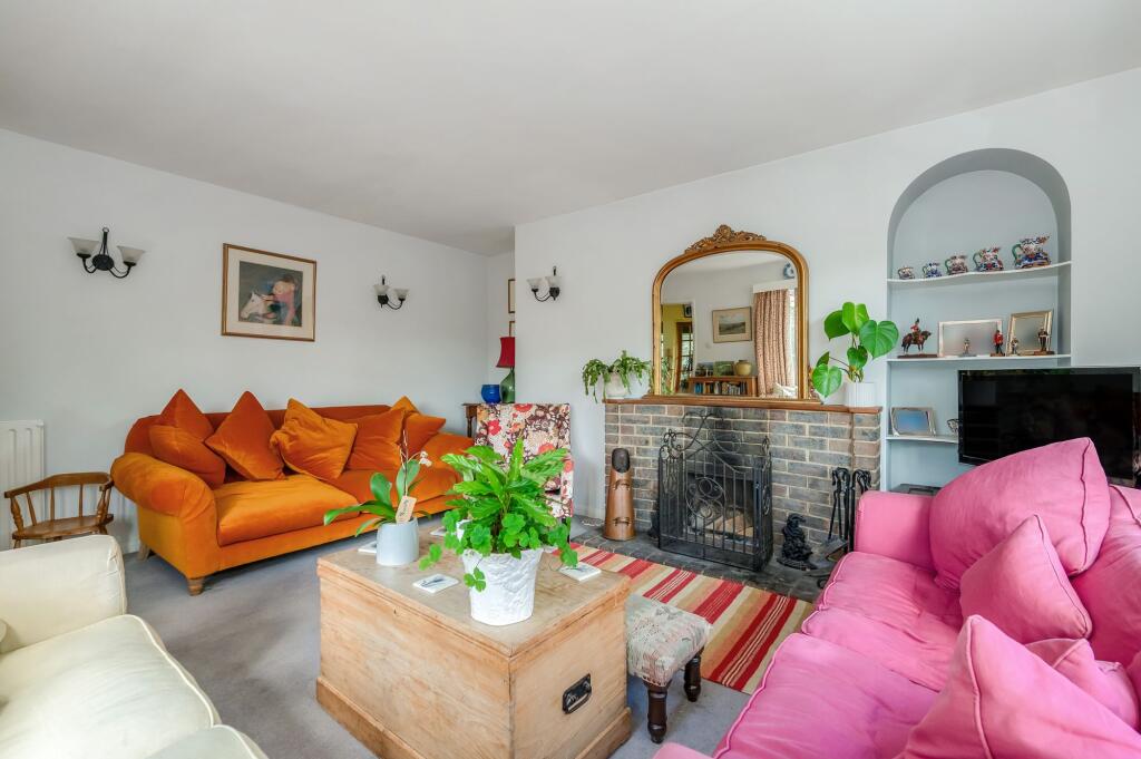 House in Chichester, Lordington, Walderton - More