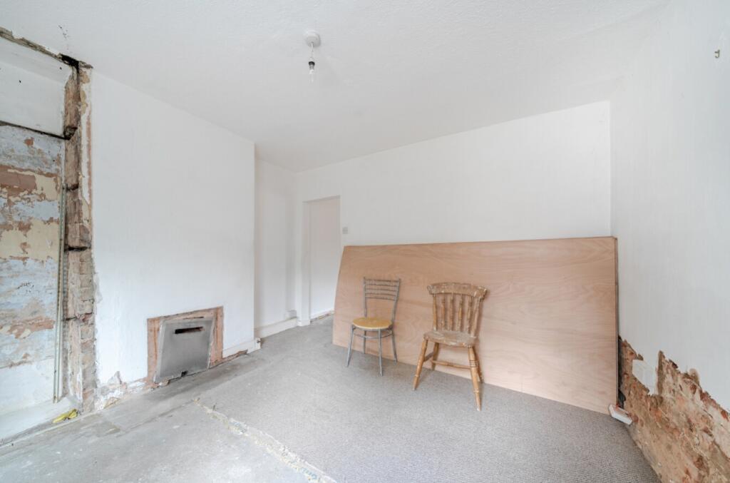 Commercial Road, Grantham, Lincolnshire, NG31 - More