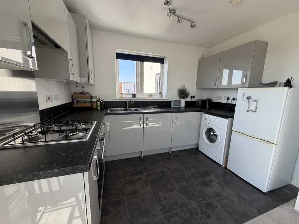 Apartment in Northampton - View 5