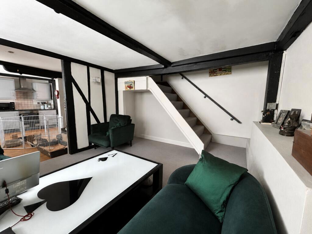 House in Tonbridge - More