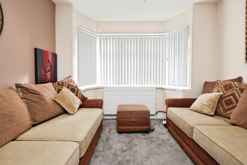 House in Birmingham, Lyndon Green - View 2