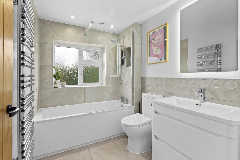 House in Worcester - View 5
