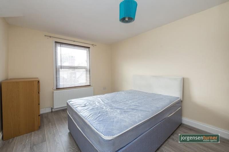 Apartment in London - More