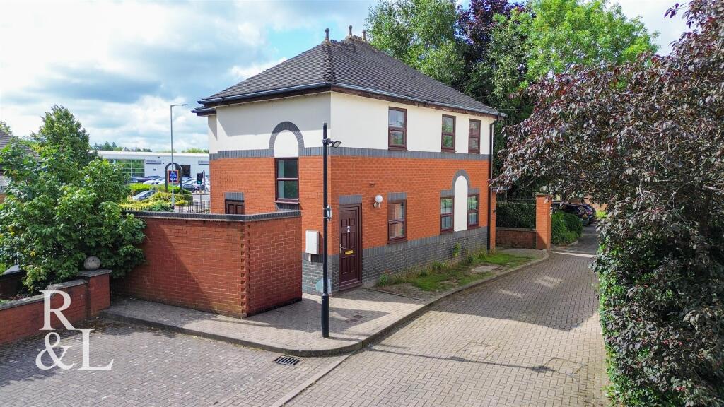 Main image of property: 2 Hardwick Court