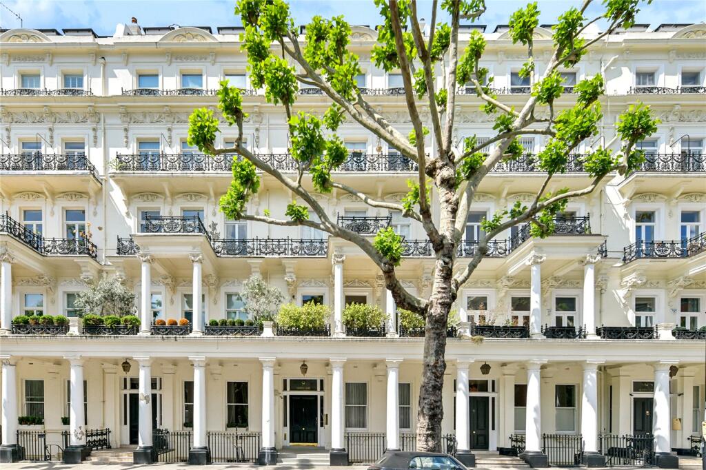 Apartment in London, Royal Borough of Kensington and Chelsea - More