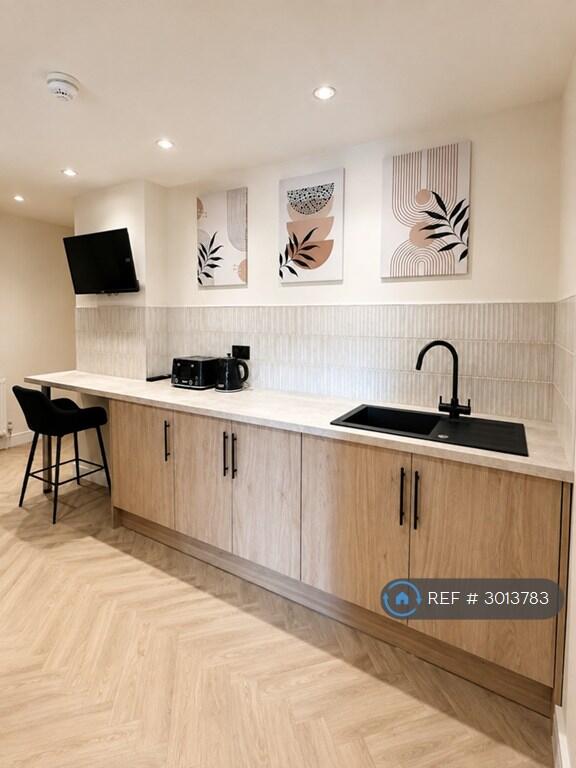 House in Nottingham - View 5