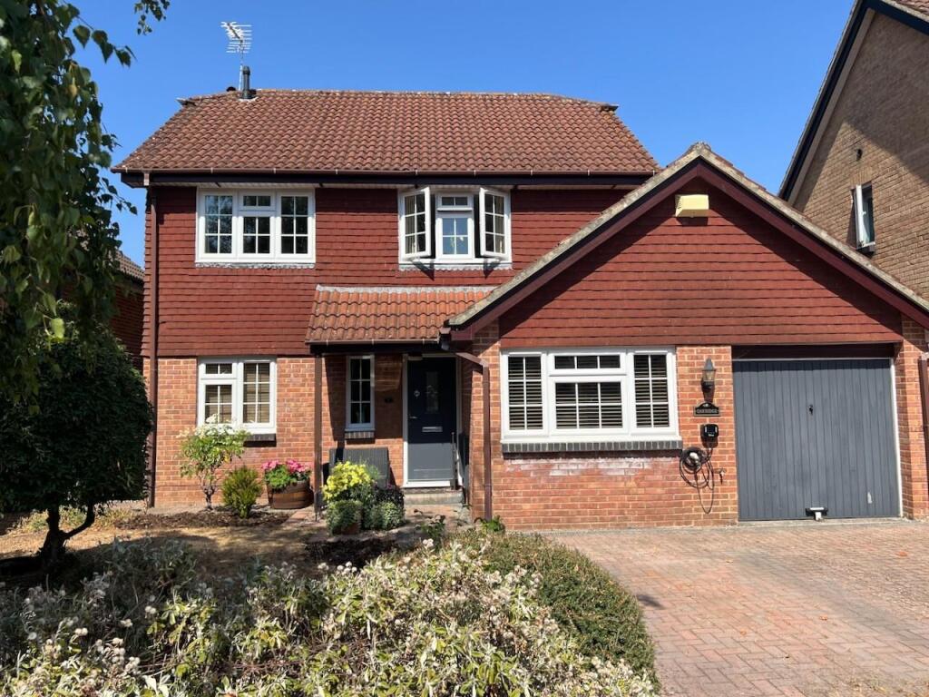 Main image of property: Cabot Close, Saltford, Bristol