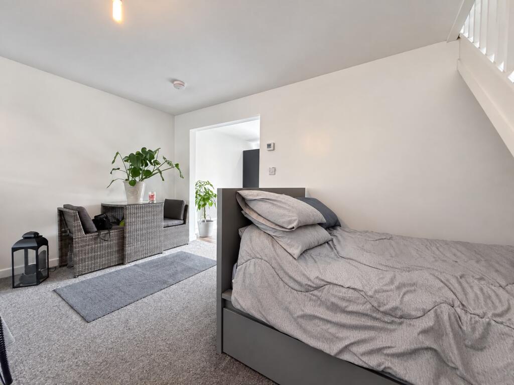 House in Cardiff, Aberaman South - View 3