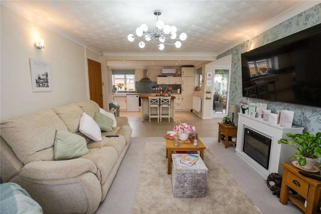 Torbay Drive, Grimsby, Lincolnshire, DN33 photo 4