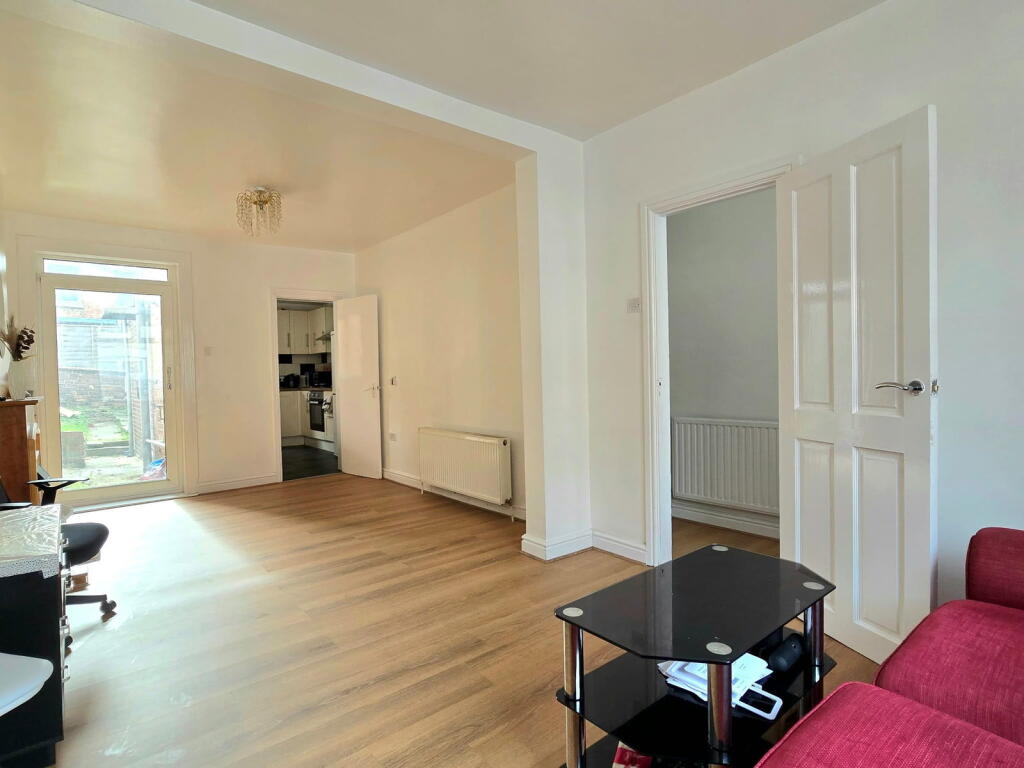 House in Northampton, West Northamptonshire - View 5