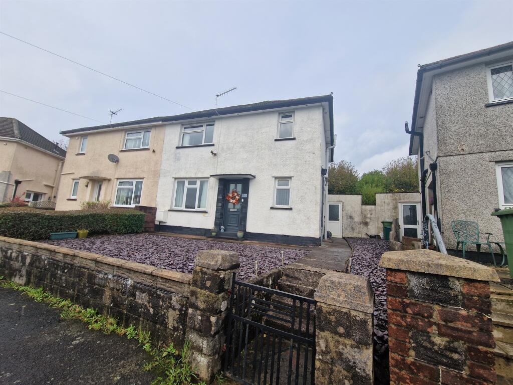 Main image of property: Nant Eirin, Tonyrefail, Porth