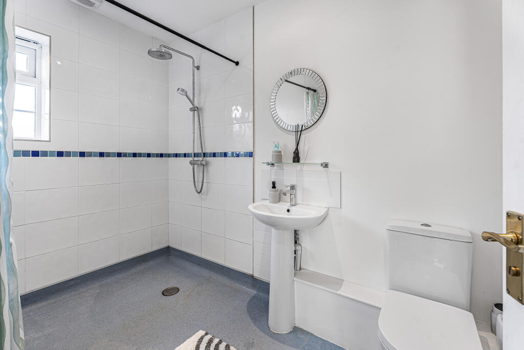 Additional image 29 of Hertford Road, Digswell, Welwyn, AL6