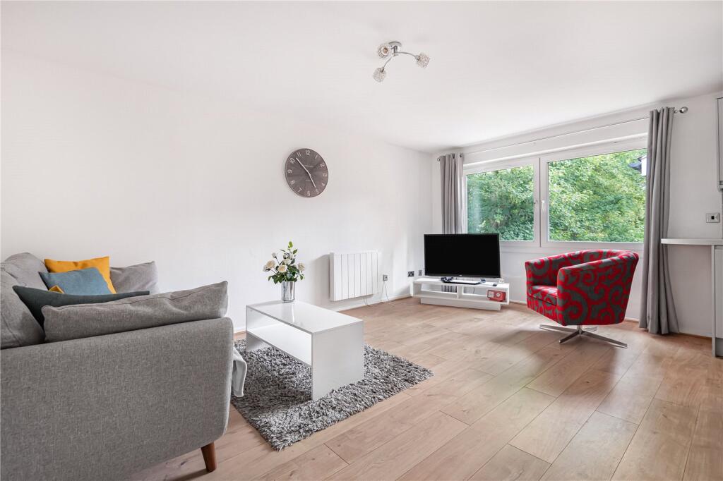 Main image of property: Chalfont Close, Hemel Hempstead, Hertfordshire, HP2
