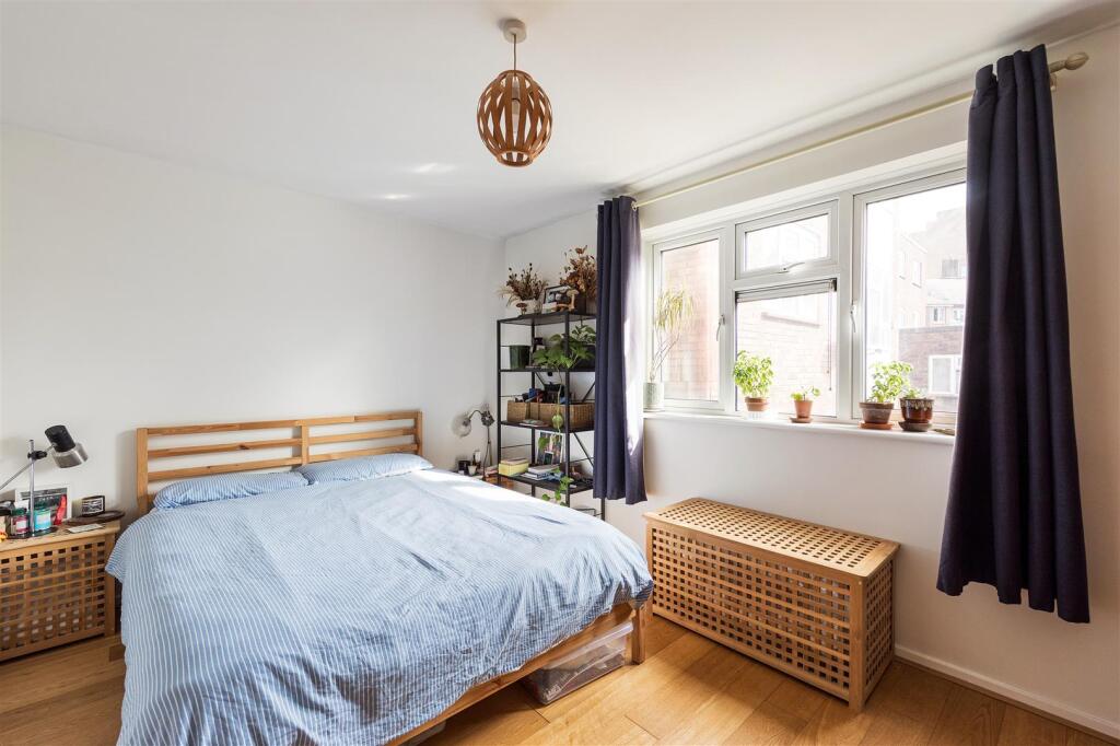 Apartment in London - View 3