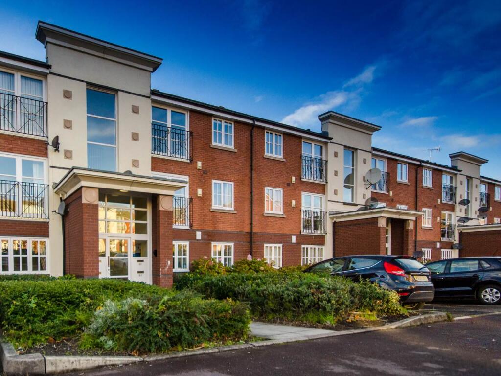 Main image of property: Alexander Court (Bills Exclusive), St Andrews Street, Liverpool