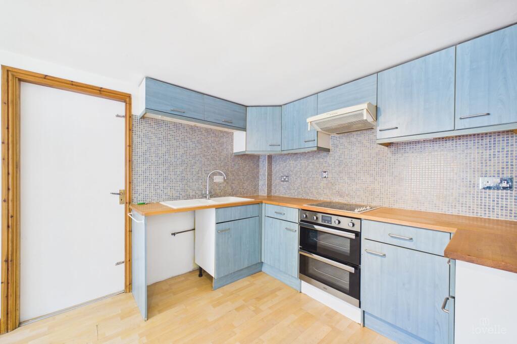 House in Doncaster - View 4